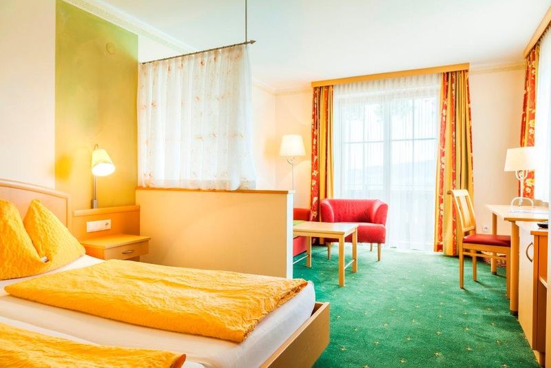 FeWo</br>Aschenputtel & Dornröschen